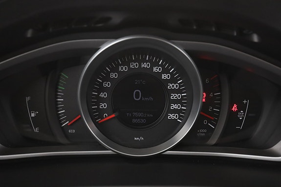 Volvo V40 18 of 30