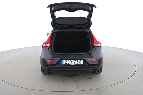 Volvo V40 16 of 30