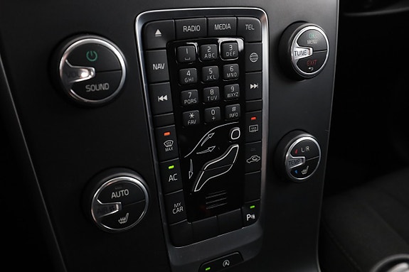 Volvo V40 24 of 30