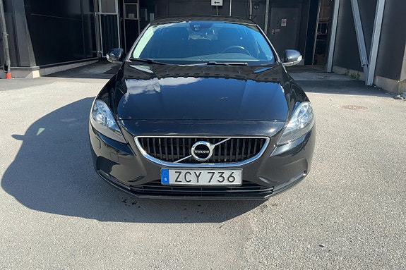 Volvo V40 8 of 30