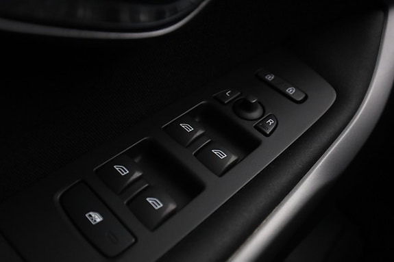 Volvo V40 21 of 30