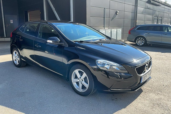 Volvo V40 7 of 30
