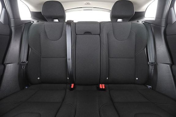 Volvo V40 14 of 30