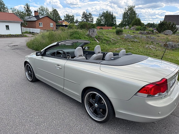 Volvo C70 5 of 5