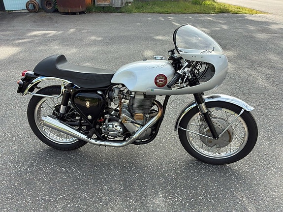 BSA A 10 SUPER ROCKET 4 of 30
