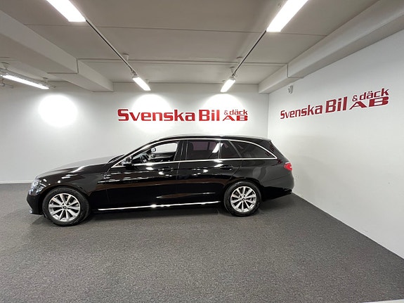 Mercedes-Benz E200 7 of 28