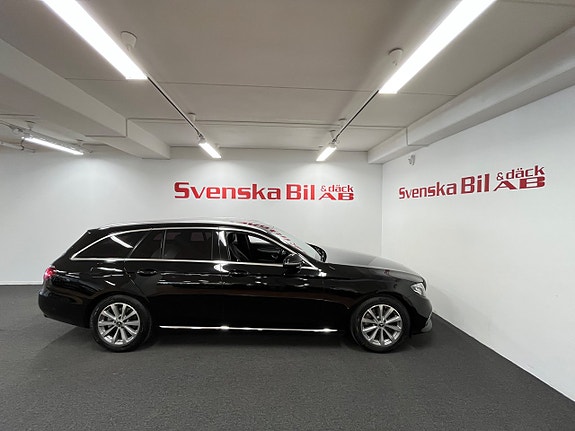 Mercedes-Benz E200 8 of 28