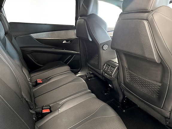 Peugeot 5008 13 of 16