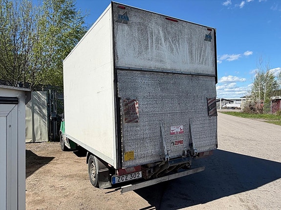 Ford Transit 2 of 5