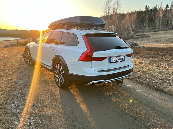 Volvo V90 Cross Country 4 of 5