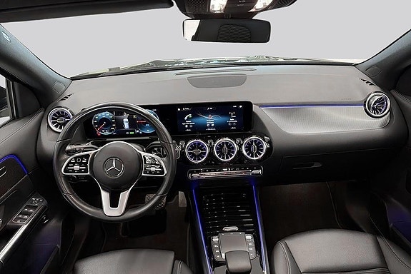 Mercedes-Benz EQA300 6 of 13