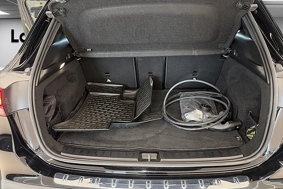 Mercedes-Benz EQA300 13 of 13
