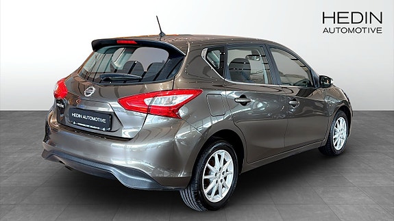 Nissan Pulsar 2 of 5