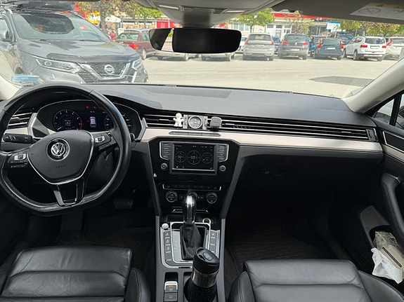 Volkswagen Passat 8 of 10