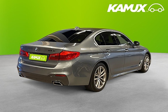 BMW 530xd 4 of 5