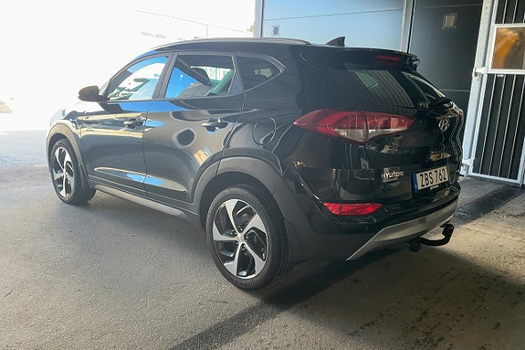 Hyundai Tucson 3 of 5