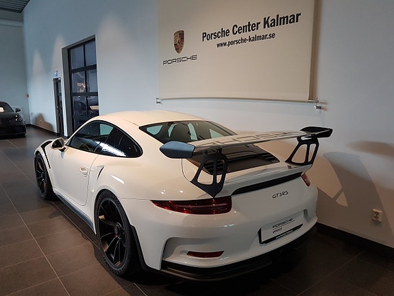 Porsche 911 GT3 RS 4 of 5