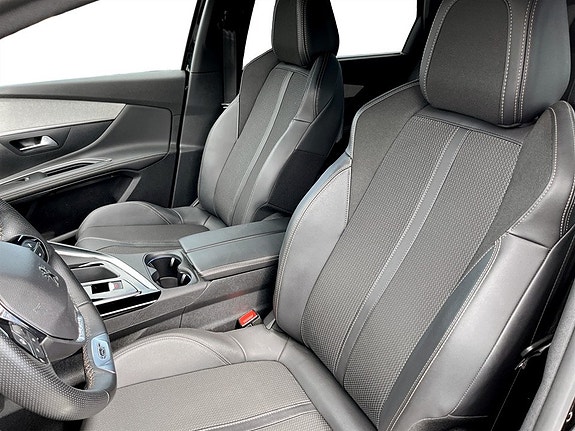 Peugeot 5008 5 of 5
