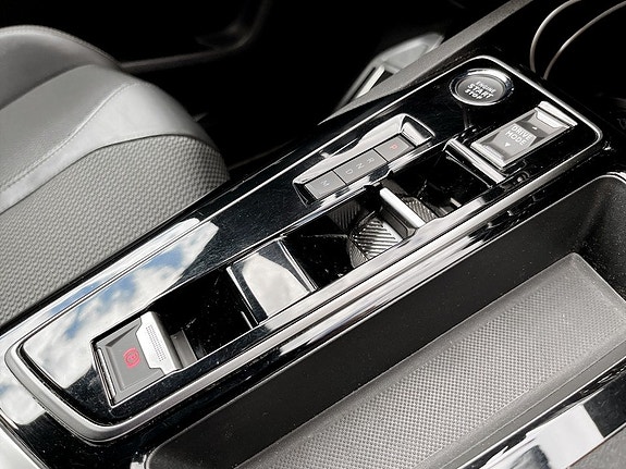 Peugeot 5008 10 of 16
