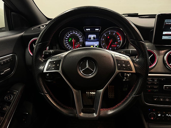 Mercedes-Benz CLA250 15 of 23