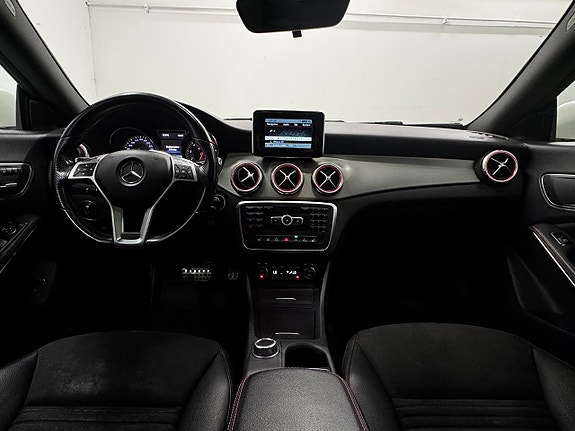 Mercedes-Benz CLA250 14 of 23