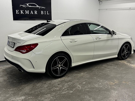 Mercedes-Benz CLA250 4 of 5