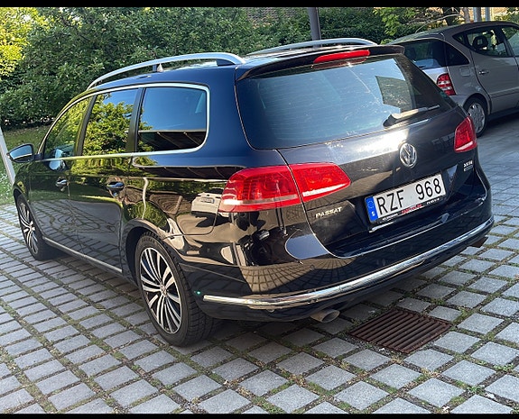 Volkswagen Passat 2 of 4