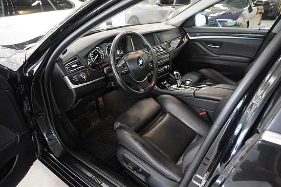 BMW 530d 2 of 5
