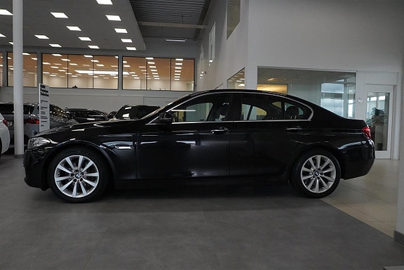 BMW 530d 3 of 5
