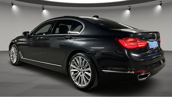 BMW 730 4 of 11