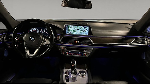 BMW 730 7 of 11