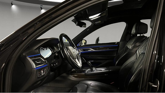 BMW 730 4 of 5