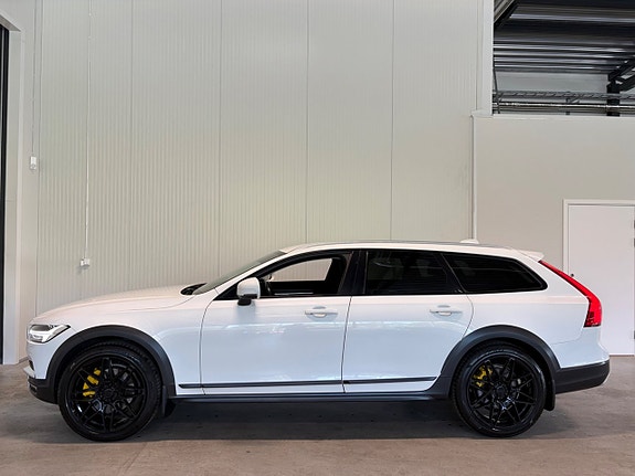 Volvo V90 Cross Country 5 of 5