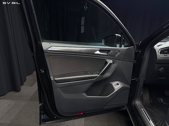 Volkswagen Tiguan 10 of 30