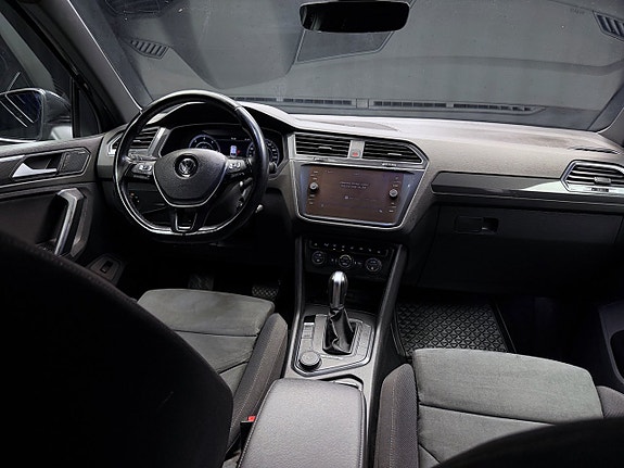 Volkswagen Tiguan 17 of 30