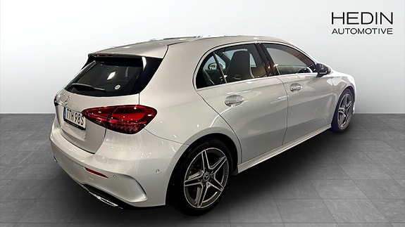 Mercedes-Benz A200 3 of 5