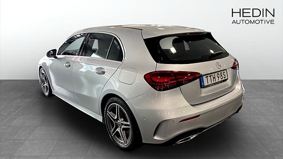 Mercedes-Benz A200 4 of 5