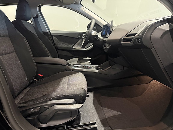 BMW 120 8 of 18