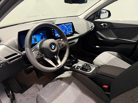BMW 120 11 of 18