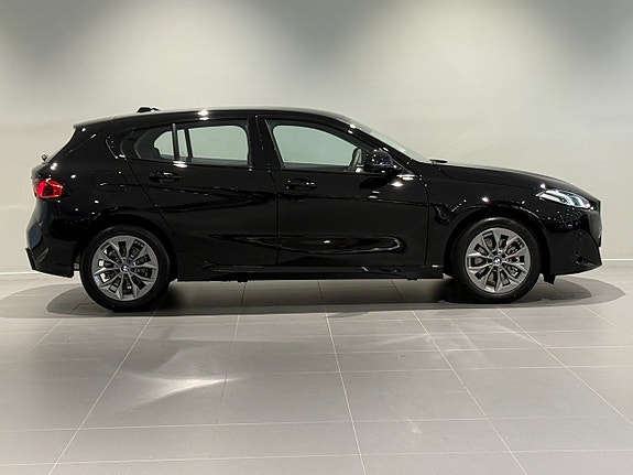 BMW 120 3 of 5