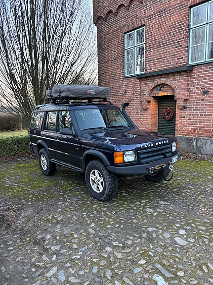 Land Rover Discovery 2 of 3
