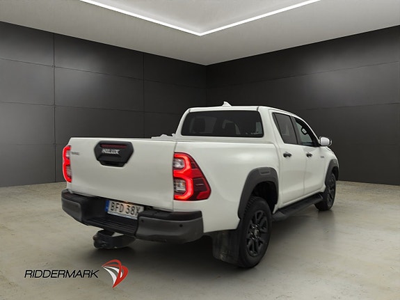 Toyota HiLux 10 of 30