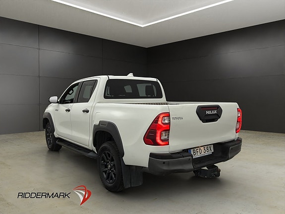 Toyota HiLux 8 of 30