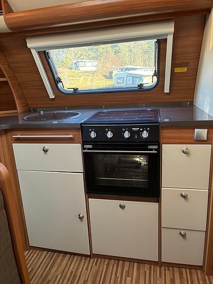 Adria Adria 613 ht 3 of 11