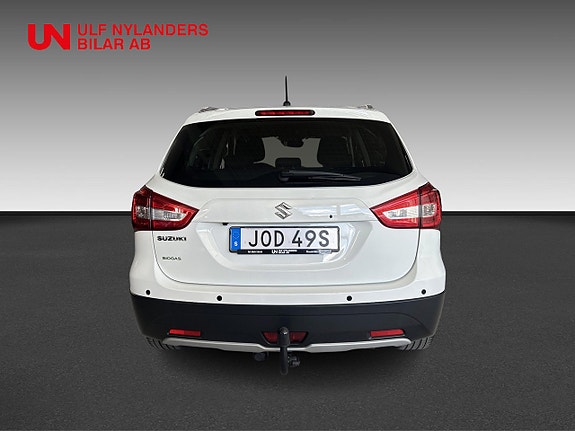 Suzuki S-Cross 3 of 5