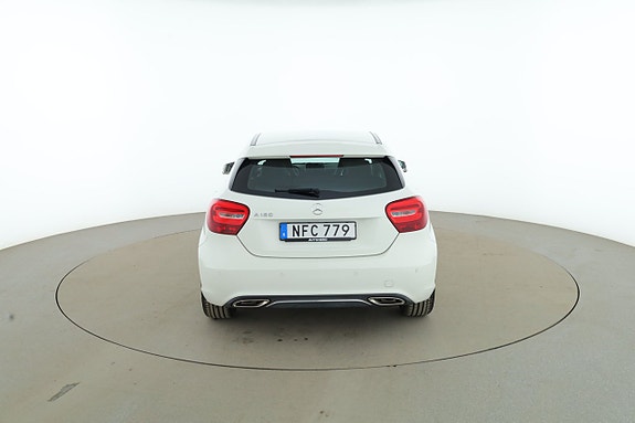 Mercedes-Benz A180 4 of 5