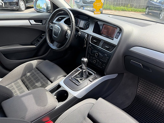 Audi A4 12 of 15