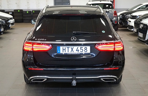 Mercedes-Benz E220 5 of 5