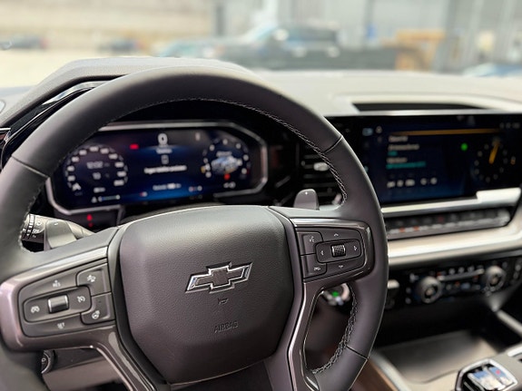 Chevrolet Silverado 1500 8 of 9