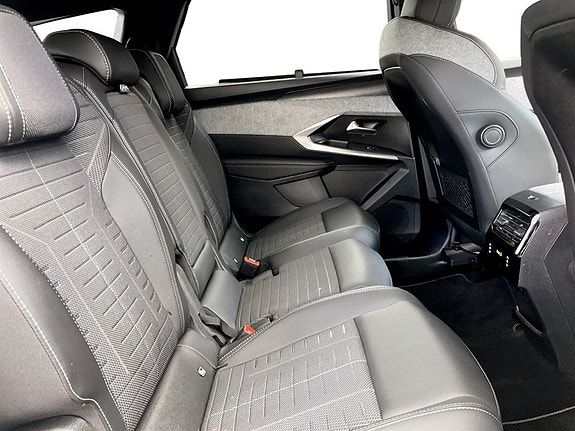 Peugeot 5008 12 of 15